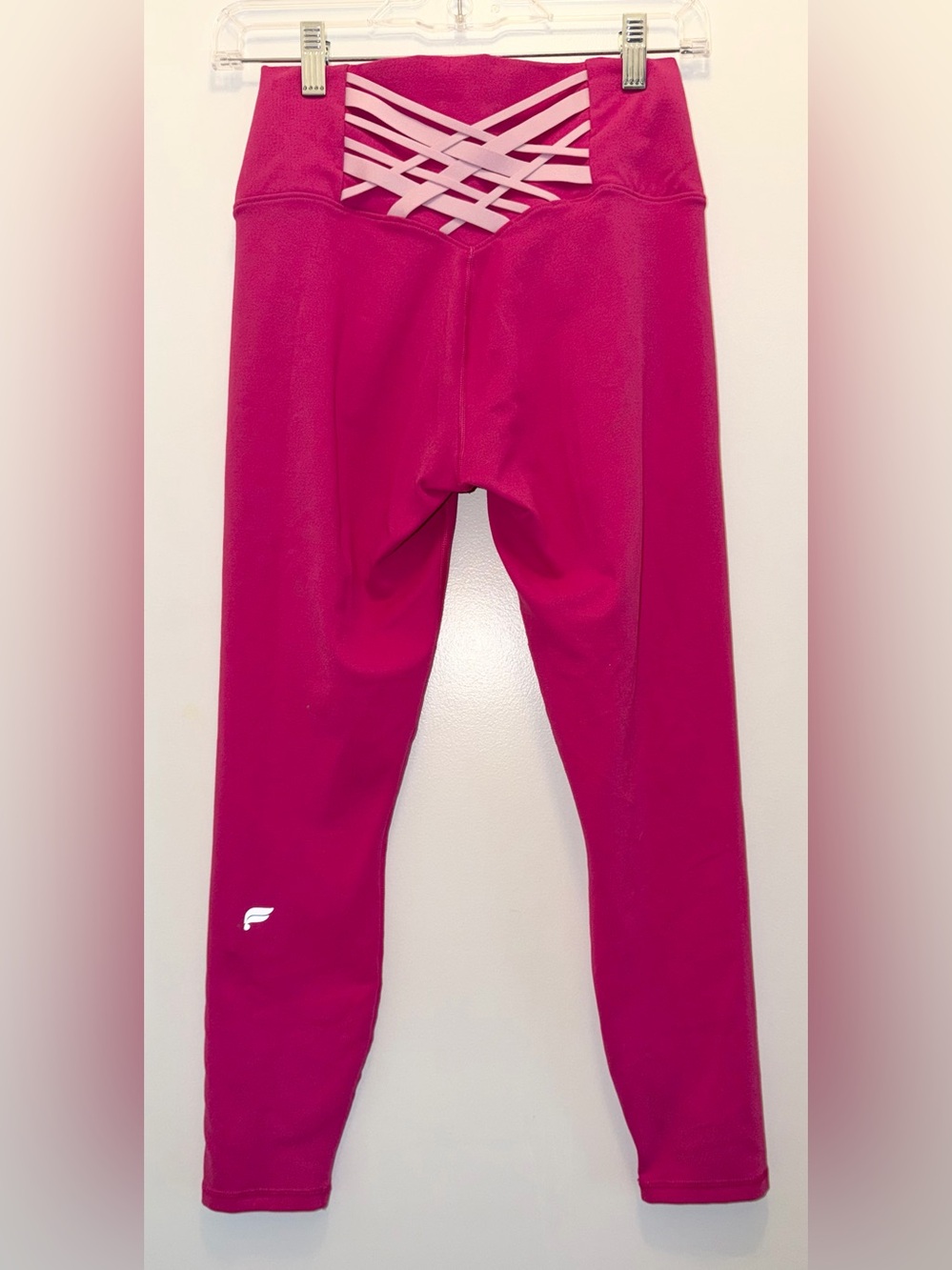 Fabletics Leggings Women’s Small (4-6) Hot Pink Strappy Back Design Athleisure